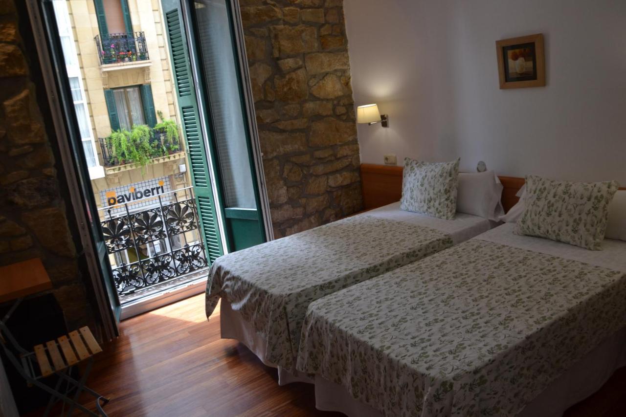 Pension Nuevas Artes San Sebastián Eksteriør billede