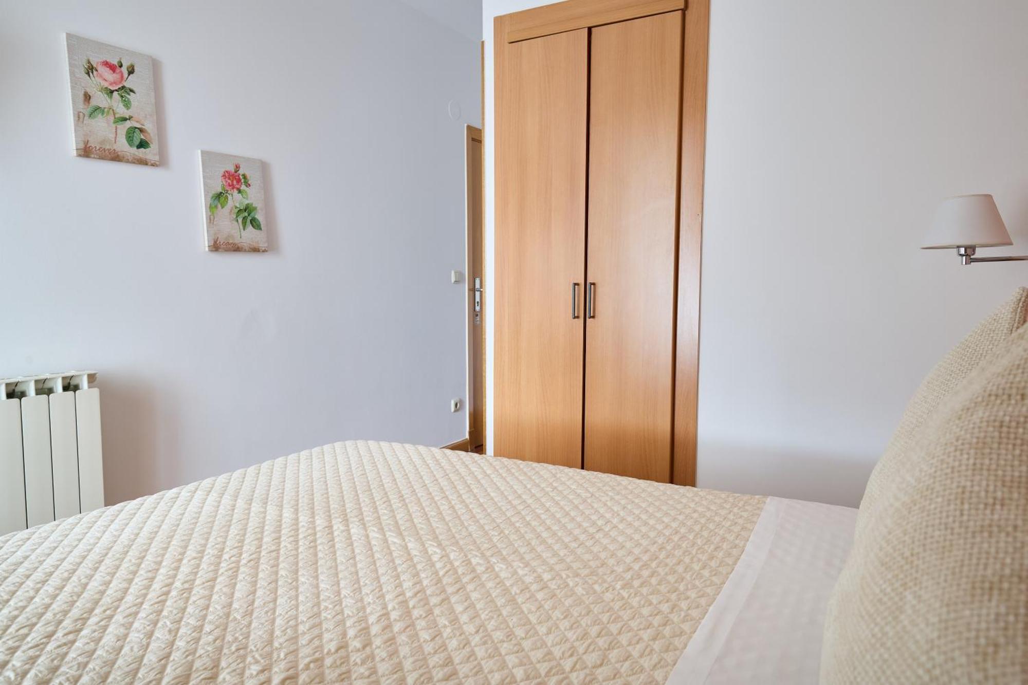 Pension Nuevas Artes San Sebastián Eksteriør billede